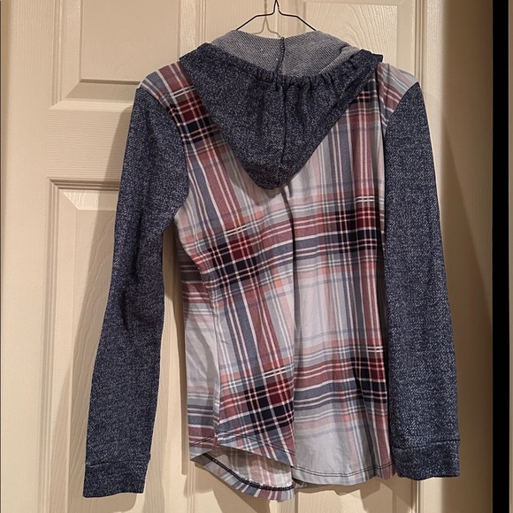 Plaid shirt with hood - Picture 4 of 4